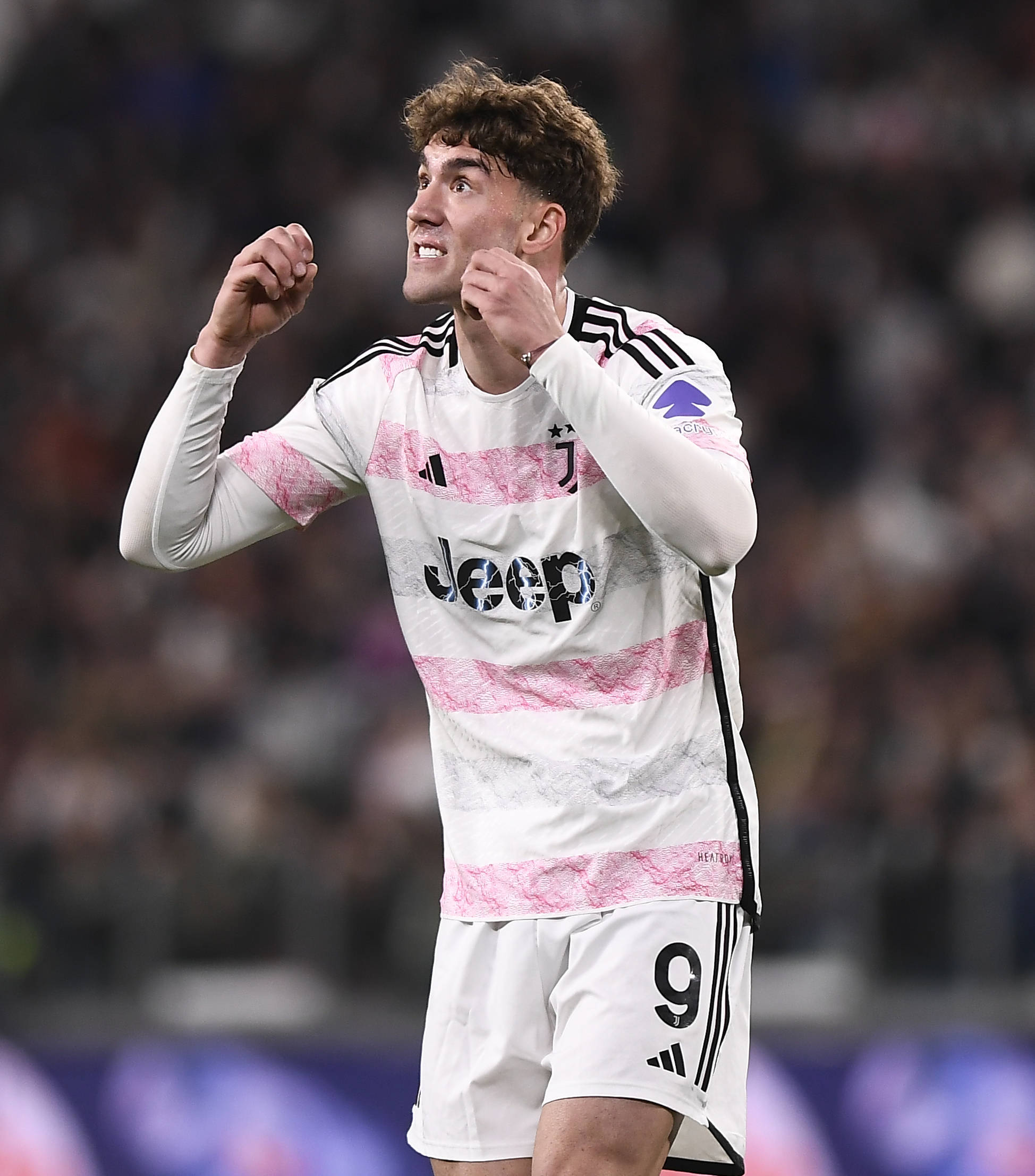 开云下载-尤文图斯引进新中场球员，加强球队中场控制的简单介绍