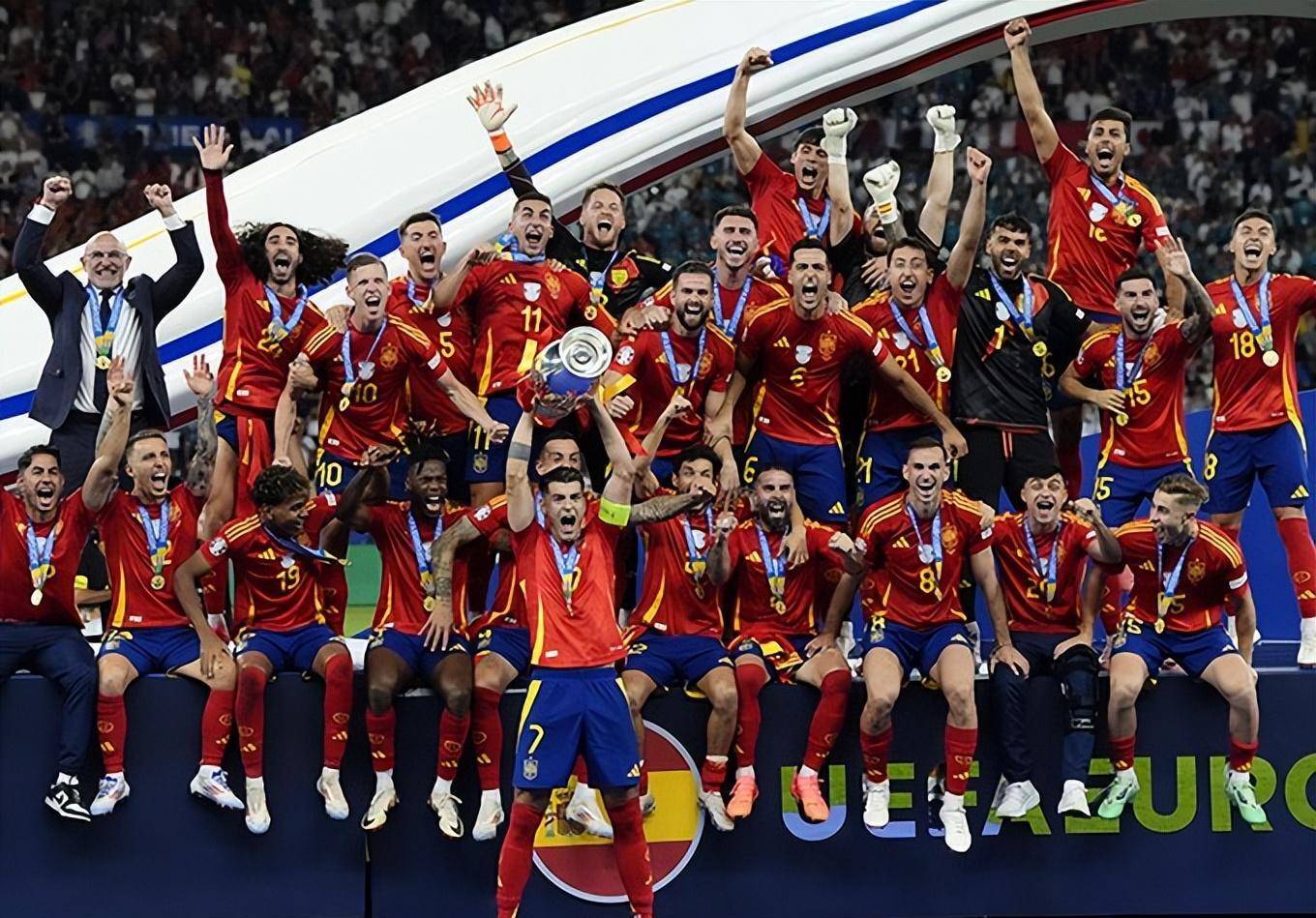 关于AC米兰连胜在望，团队默契表现出色的信息