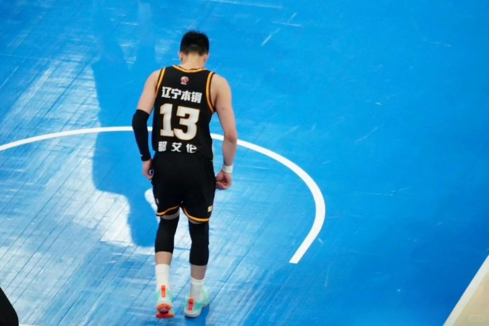 开云体育下载-经历阵痛，球队的成长点滴，最真实的故事在球场上演绎的简单介绍