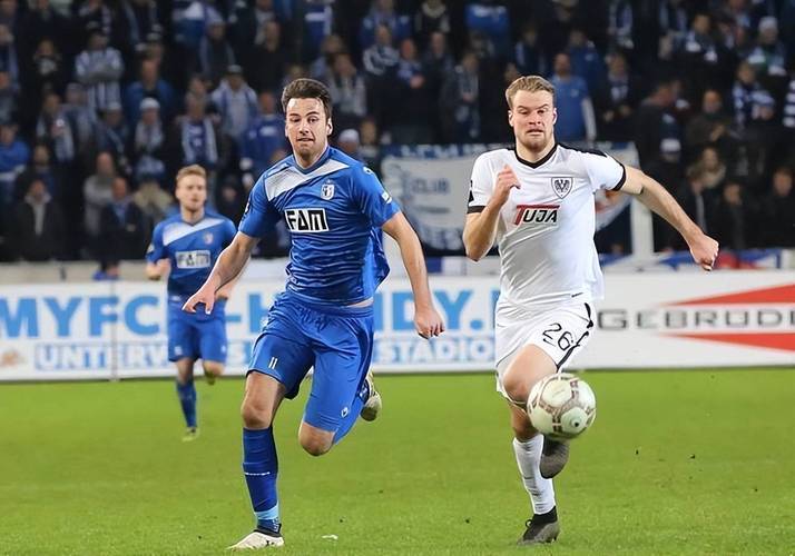 开云下载-柏林赫塔球员集结训练，备战与对手的较量