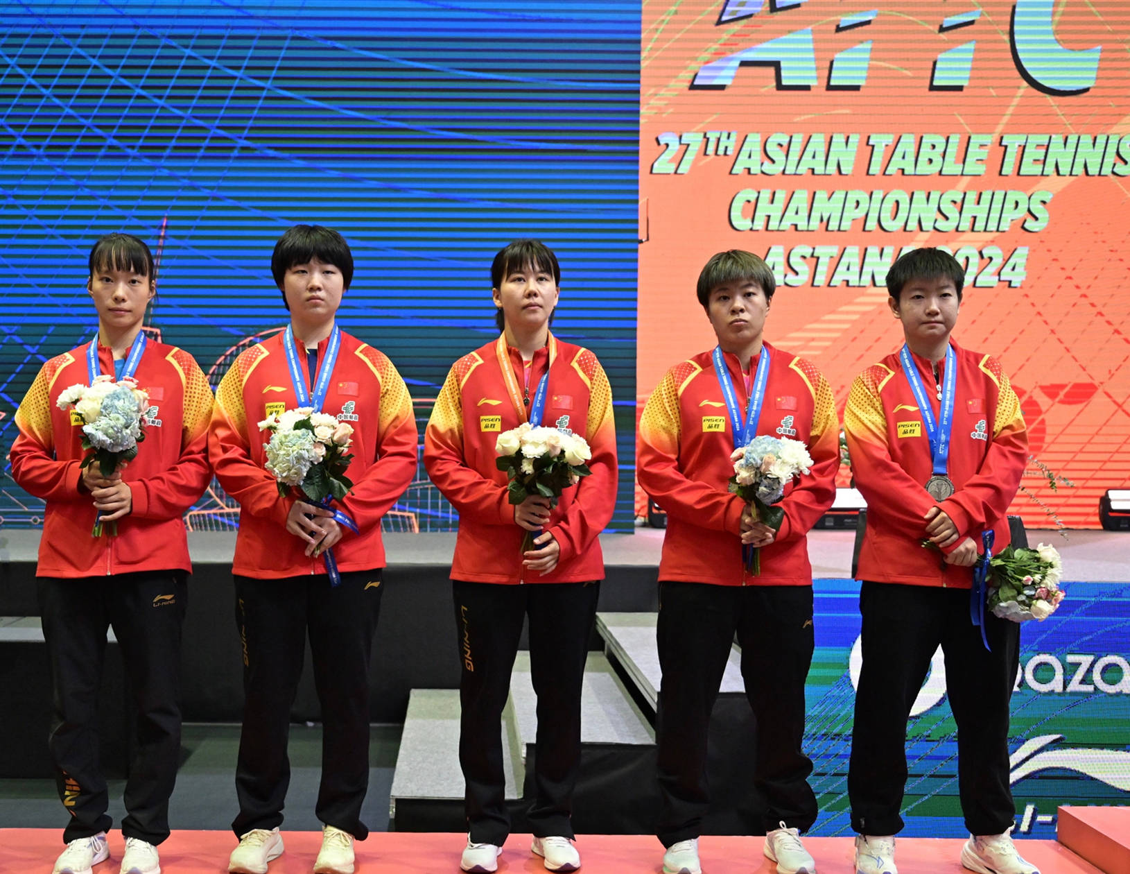 开云官网-日本游泳选手击败世界纪录，夺得金牌