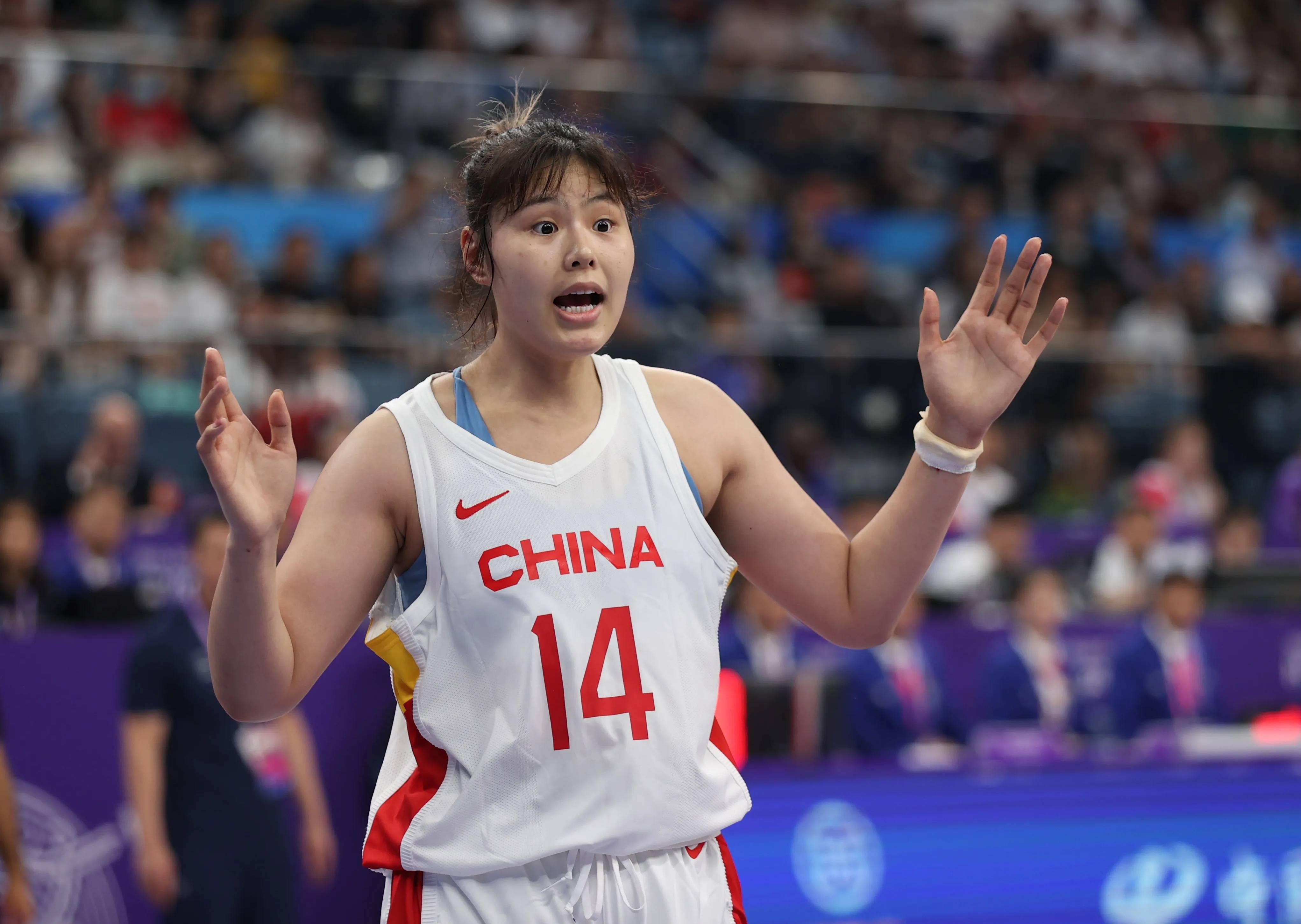 开云体育下载-关于篮球巨星喜获宝贝女儿，球迷纷纷送上祝福的信息