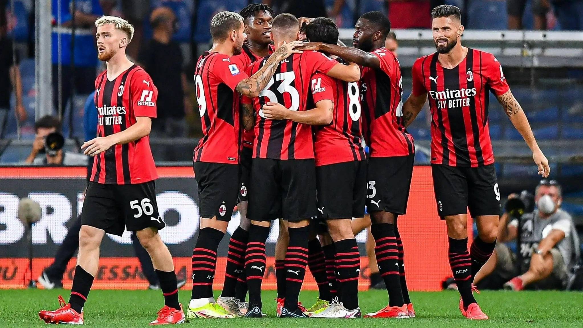 包含足球联赛格局逐渐清晰，各队士气高涨的词条