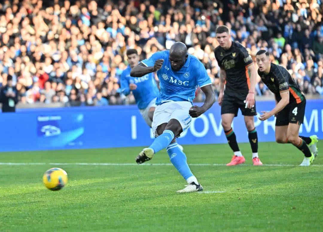 那不勒斯战胜乌迪内斯，继续追赶领头羊