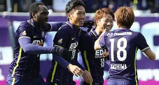 开云体育中国-广岛三箭队员表现抢眼，为球队赢得了一场胜利