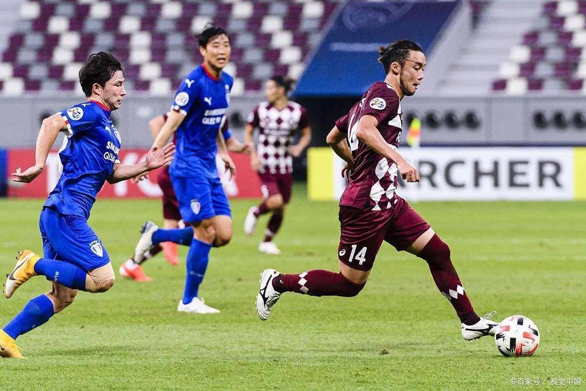 广岛三箭队员表现抢眼，为球队赢得了一场胜利