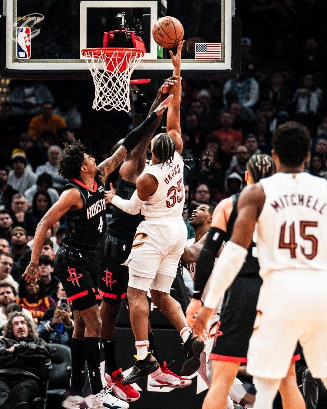 骑士客场击败篮马，士气大增