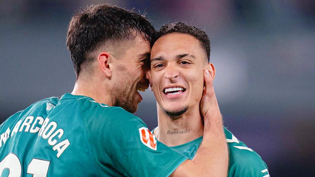 罗马客场被克罗托内逼平，遭遇瓶颈