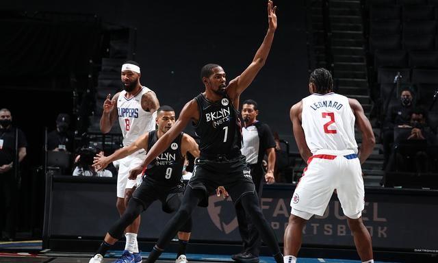 湖人最新消息:魔术大师小打小闹队内战