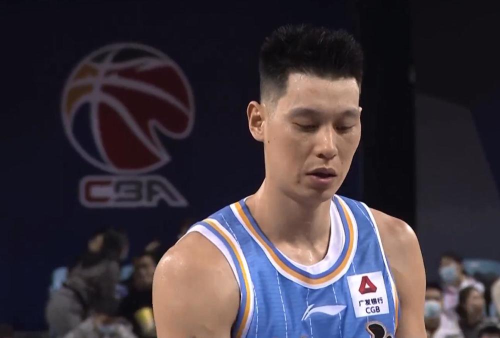 哈化无伦球员战术灵活，掌控比赛节奏