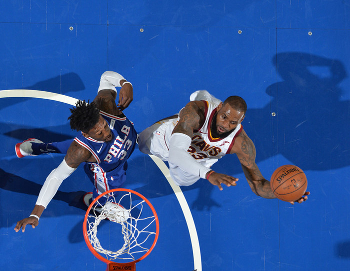 包含一派胜利的模样，骑士轻取对手的词条