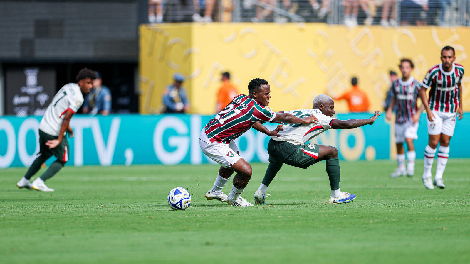 包含新援闪耀！外援球员取得惊人表现的词条