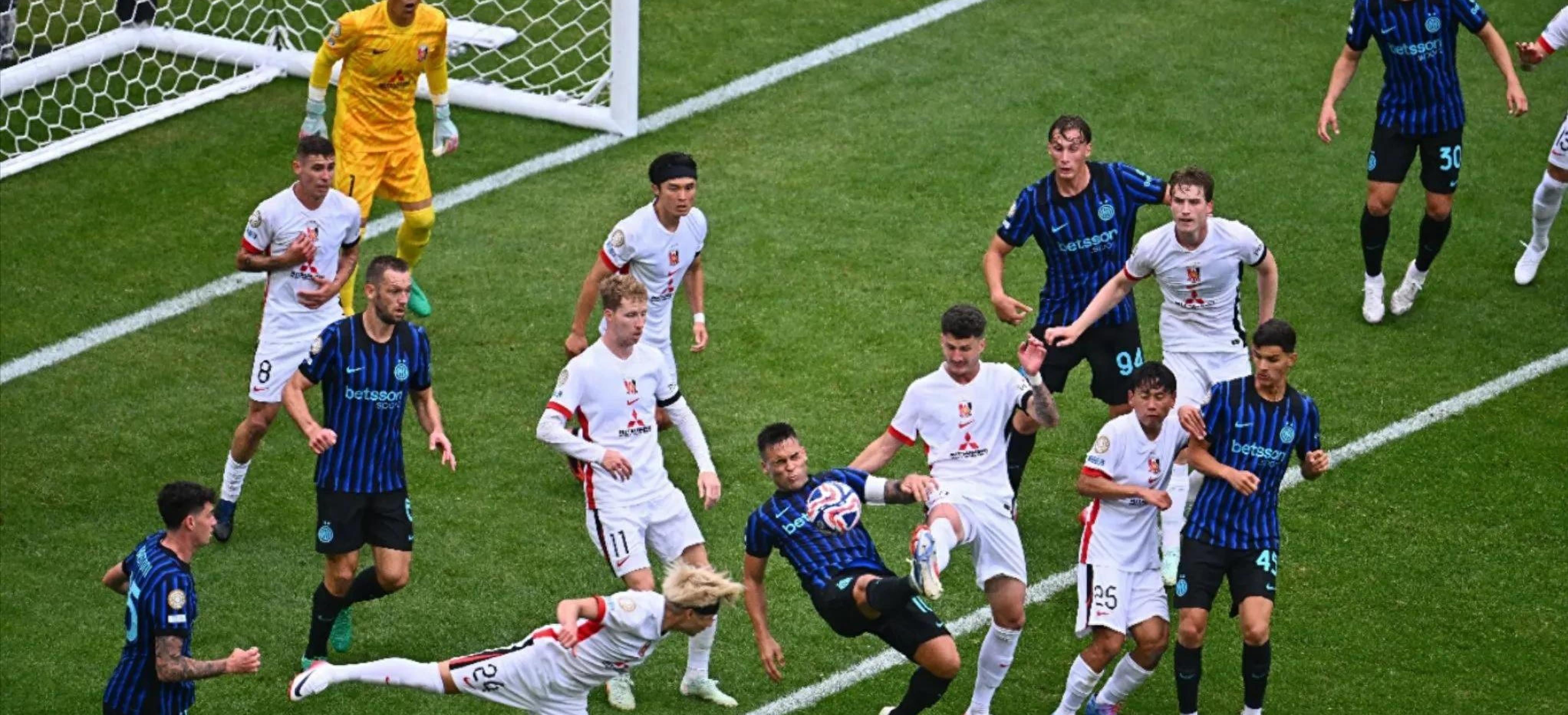 南美球队抵达国际训练中心，备战赛事