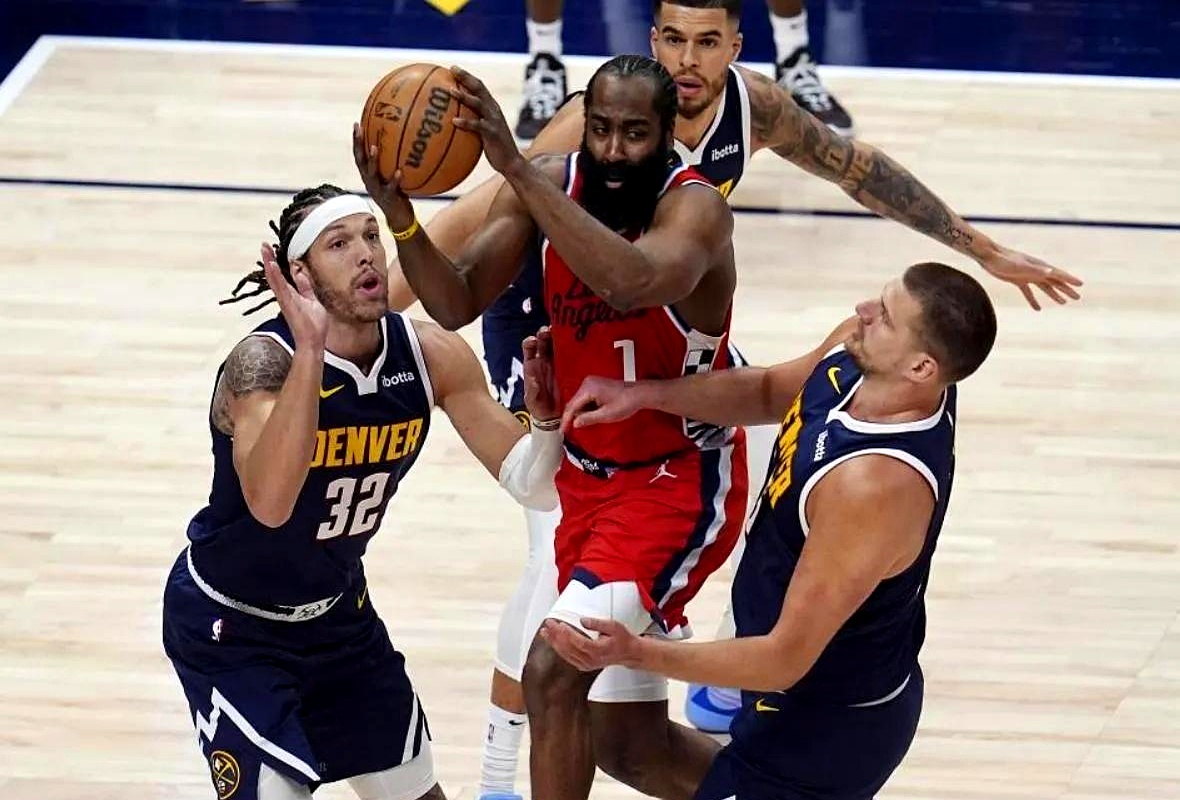 开云体育官方网站-精彩比赛中，球员们展现出战术配合的默契