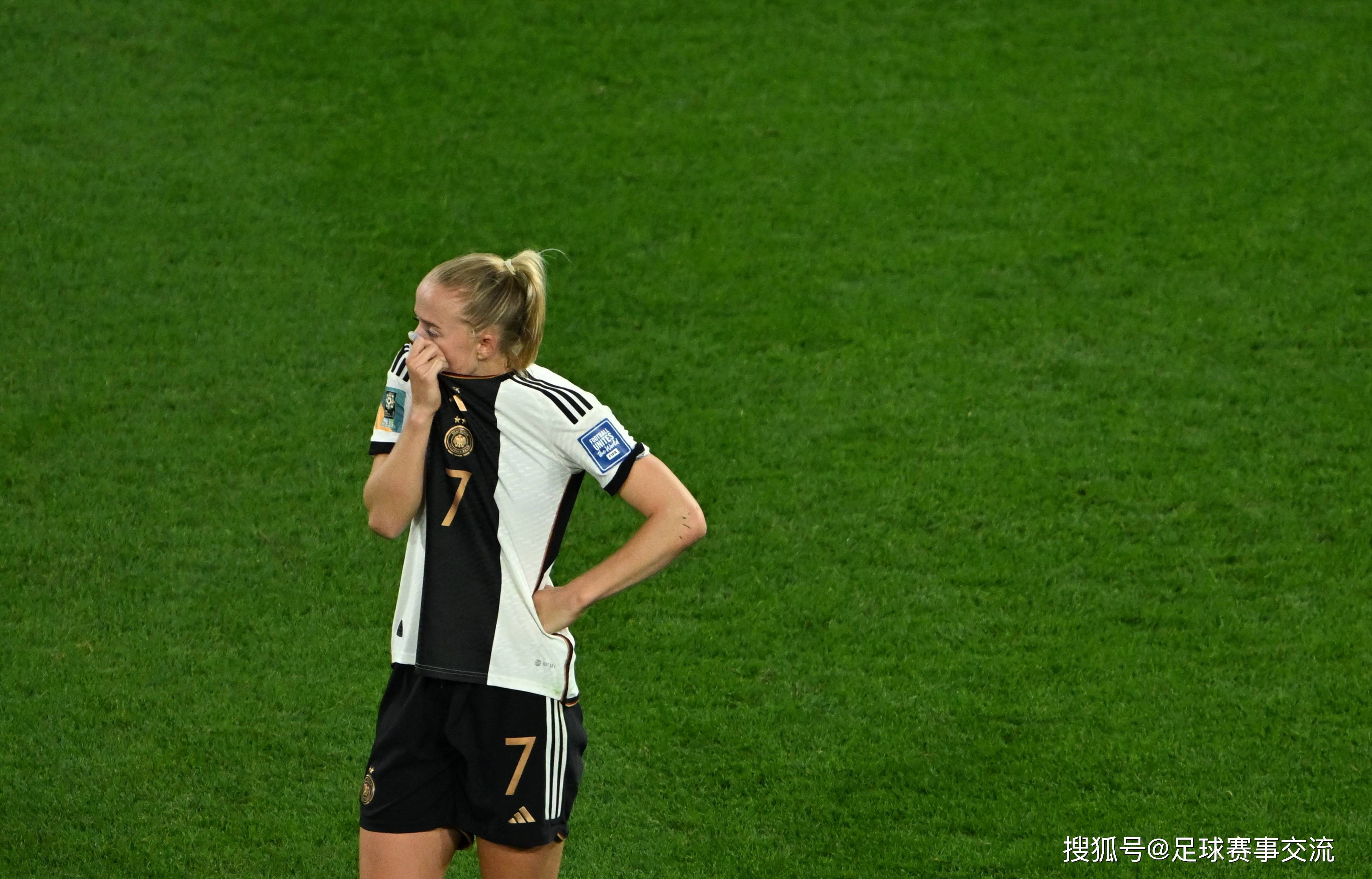 德国女足球员精彩进球
