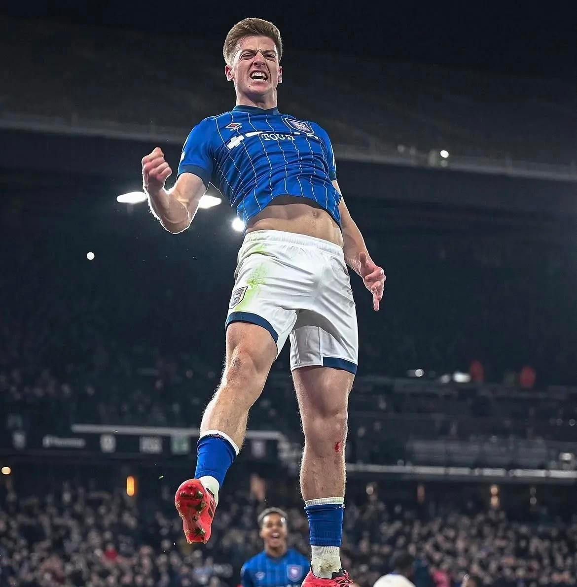 竞技状态亮眼：英国运动员实力斩获金牌