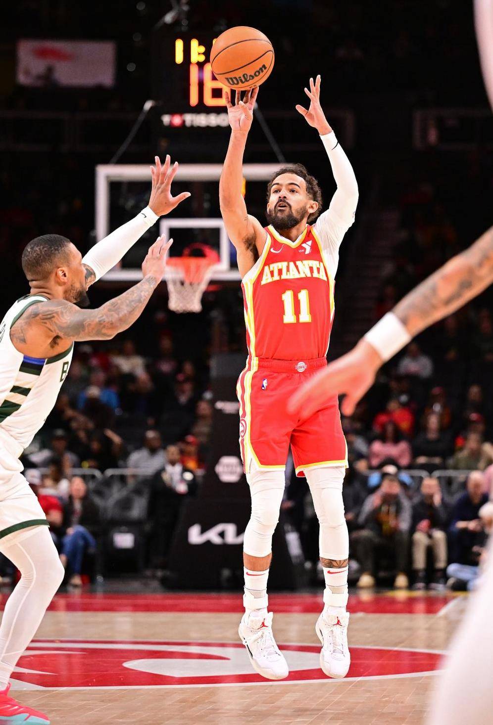 雄鹿全队发威，取得连胜冲刺季后赛