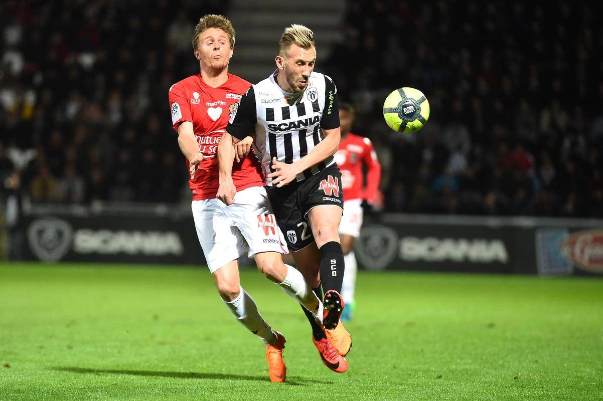 尼斯主场遭遇惨败，战绩一落千丈