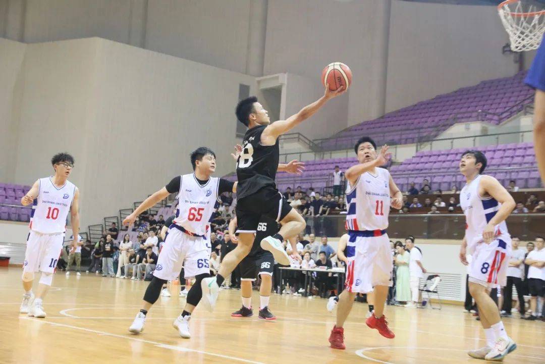 开云体育官方网站-基里巴斯豪取胜利，锁定晋级席位