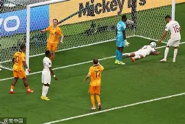 开云体育app-勒阿弗尽力出击，却遭遇惊心动魄