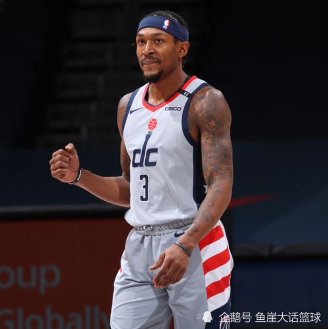 包含比尔包主场告捷，坚定取得胜利！的词条