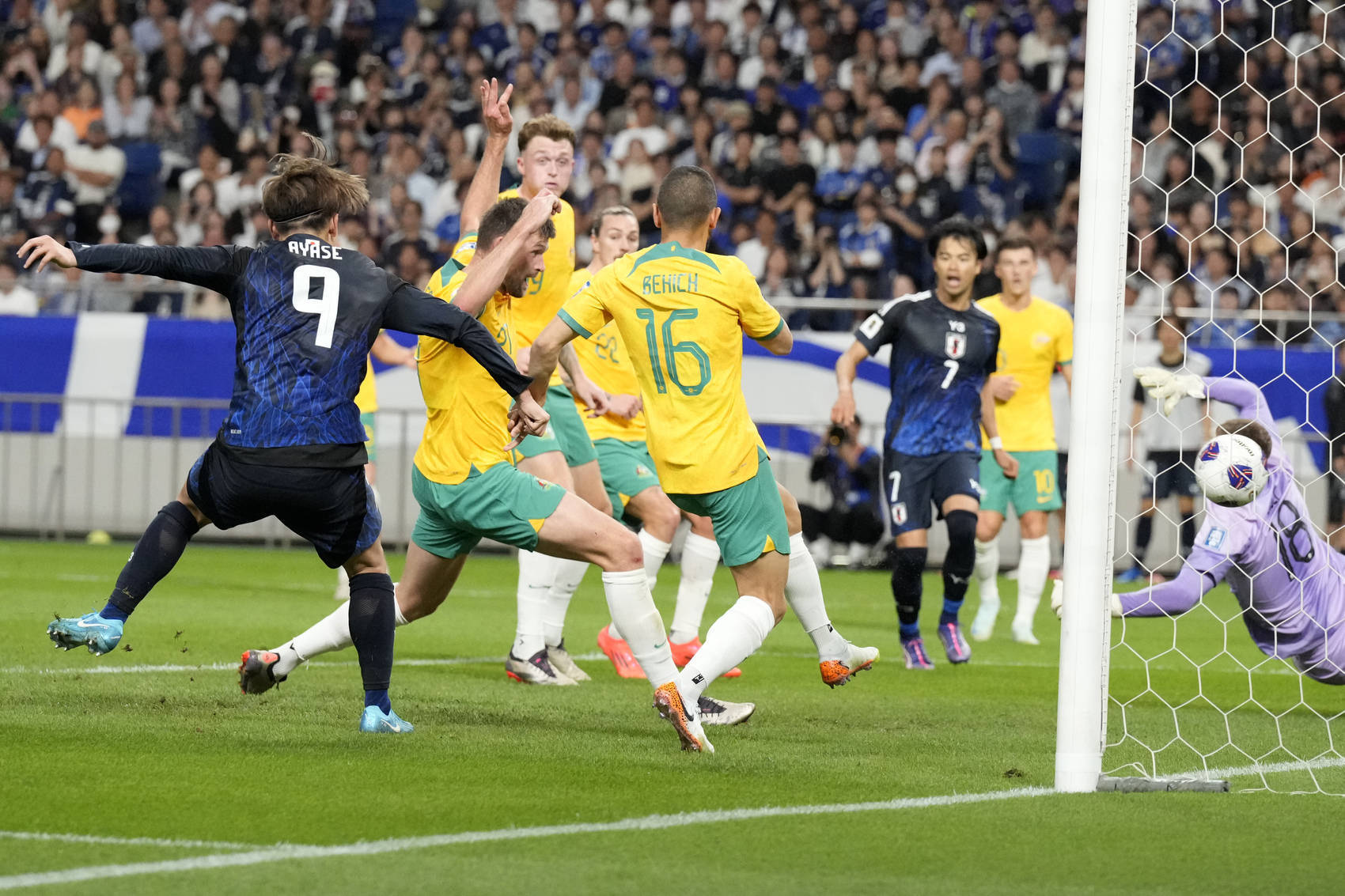 波黑队在欧预赛中两连胜，实力无人能敌