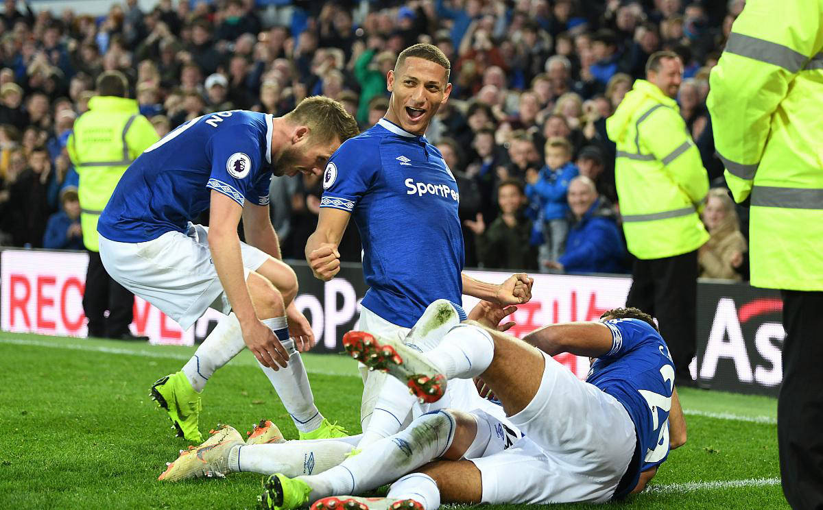 水晶宫客场不敌西汉姆，遭遇挑战