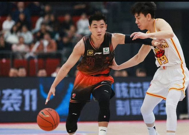 江苏男篮期待胜利：准备迎战辽宁队的简单介绍