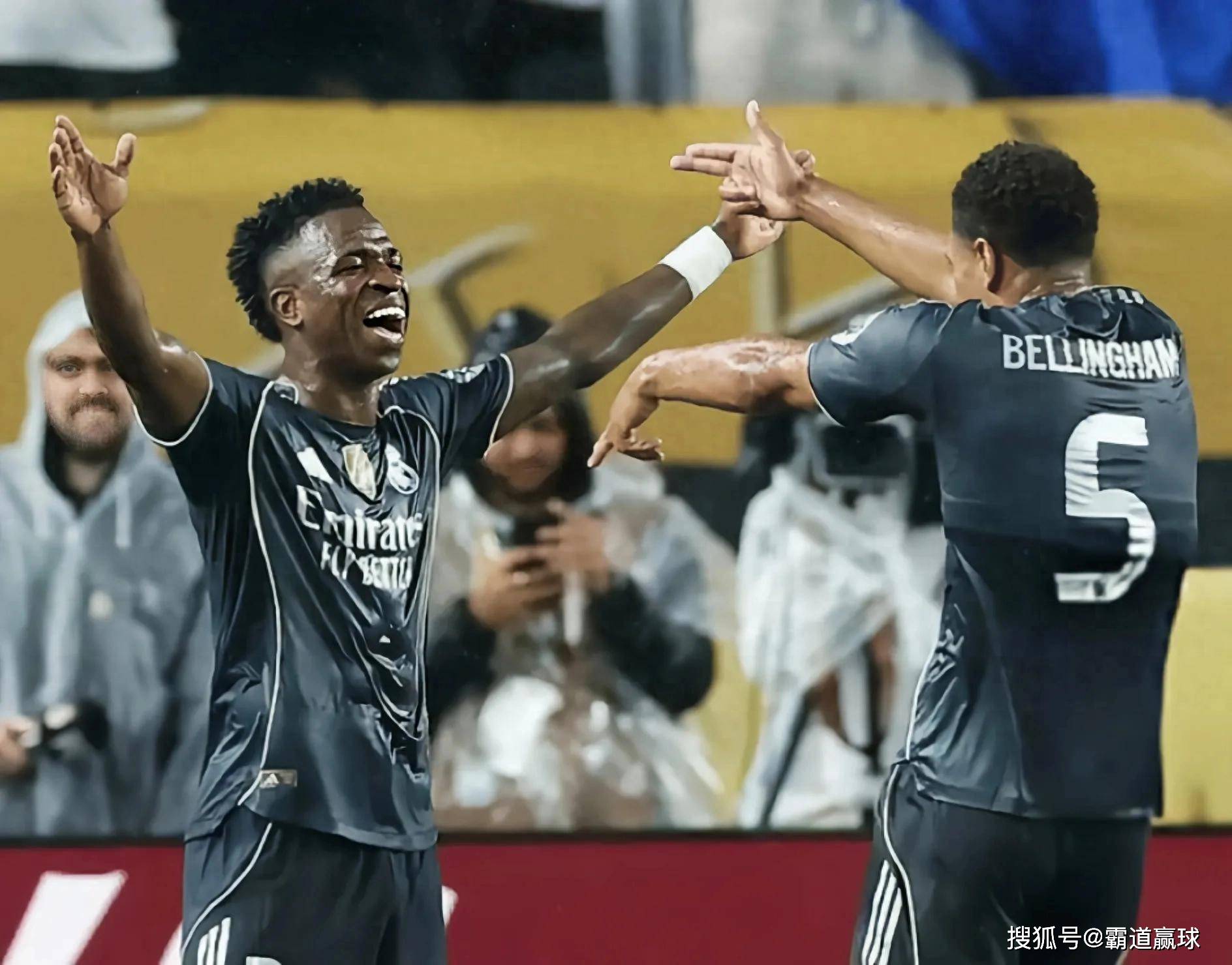 开云体育下载-尤文图斯惨败遭淘汰，欧冠之路终结