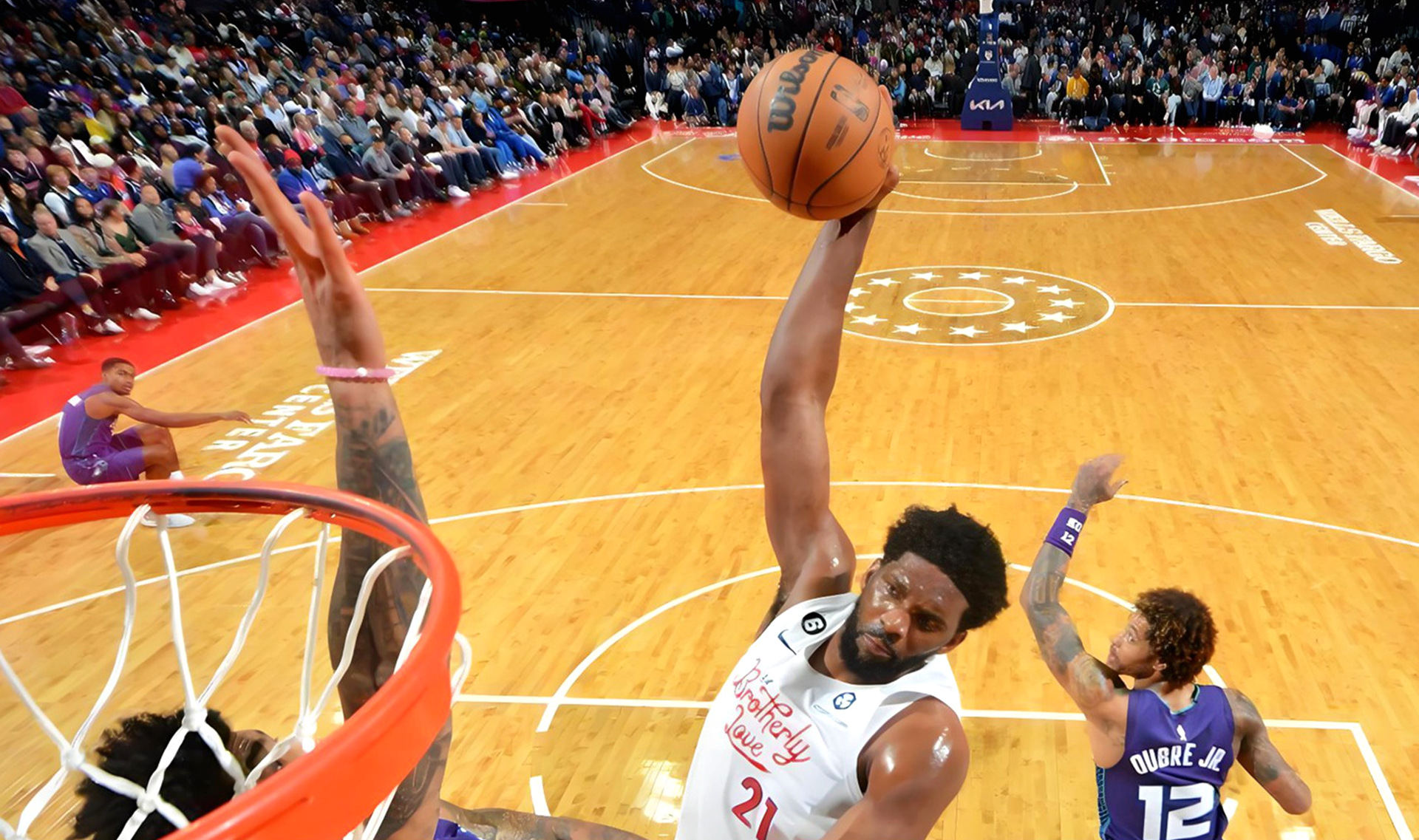 太阳后卫连续受伤，成为球队赢球难题