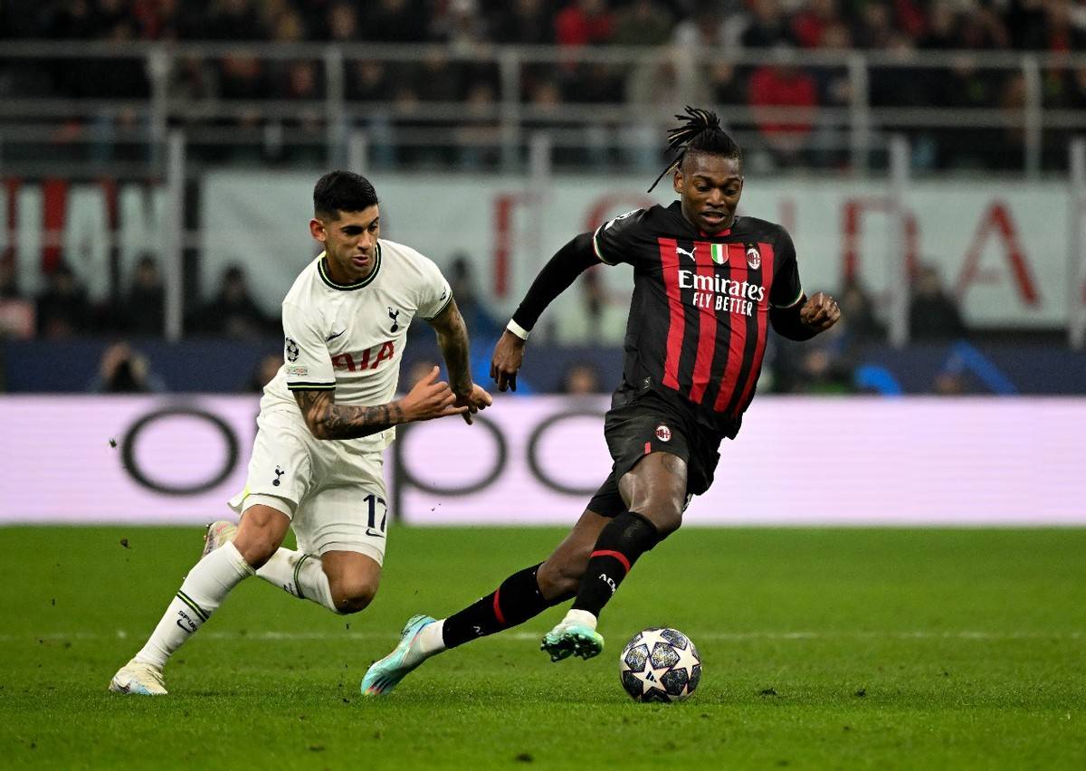 开云体育官方网站-热那亚在客场迎战强敌，寻求突破