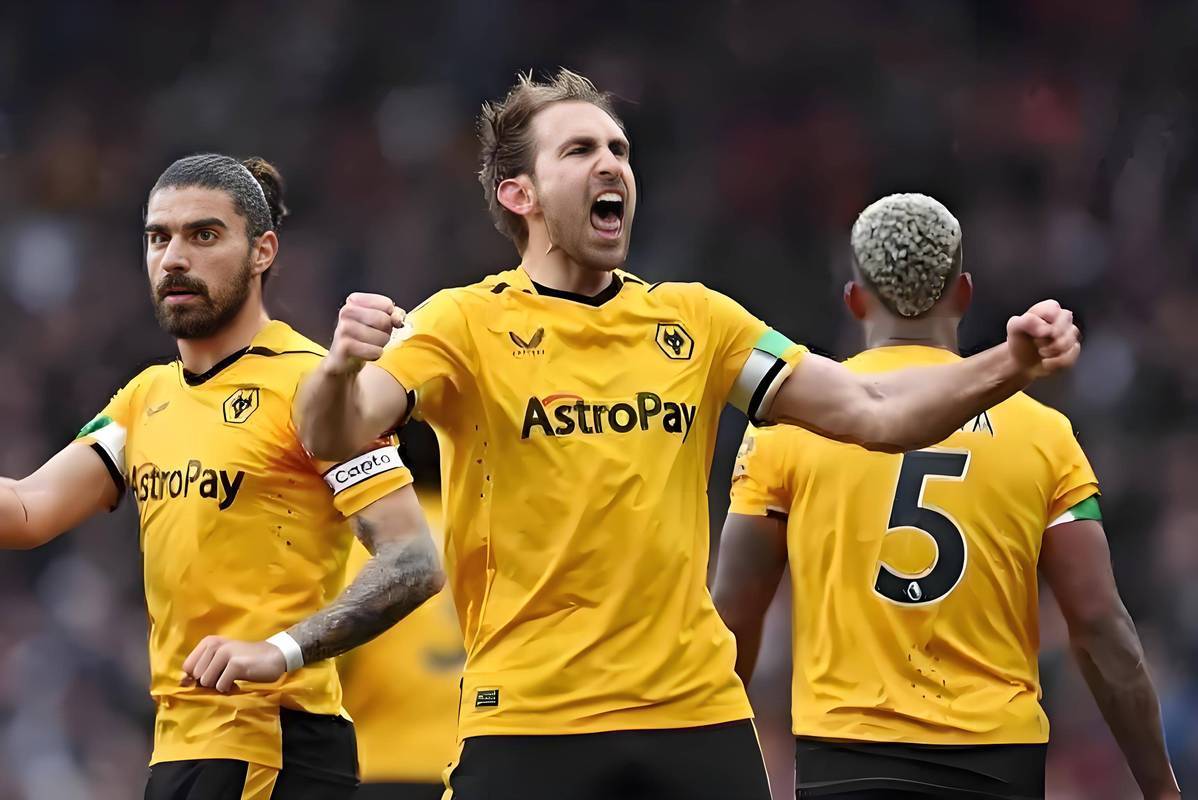 开云体育在线-热刺球员状态回升，积极备战下一场比赛