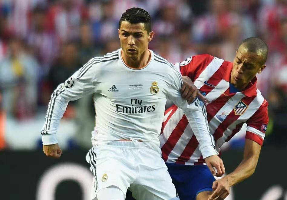 包含皇马近况火热，战胜劲敌迈向豪强行列的词条