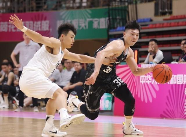 辽宁队在最新一轮比赛中取得胜利，状态火热