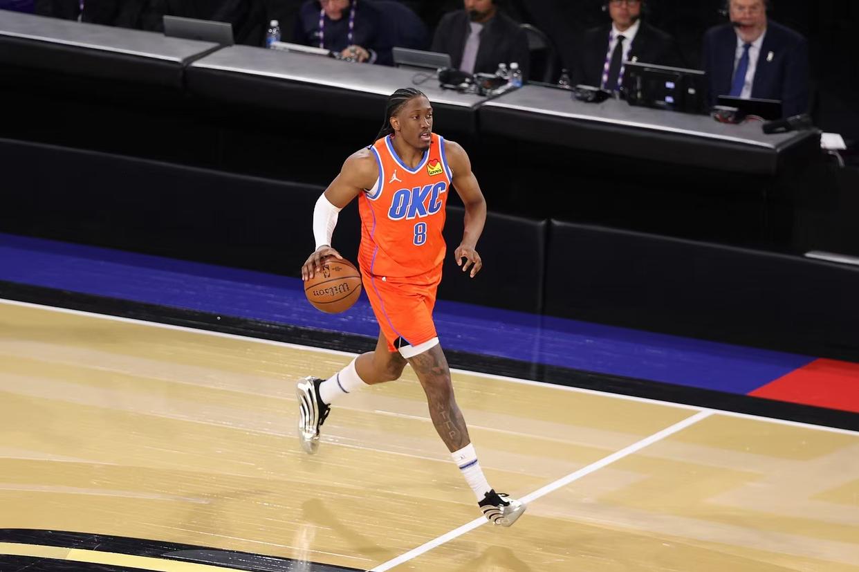 开云体育APP下载-外线远投精准命中，球队篮下压制对手