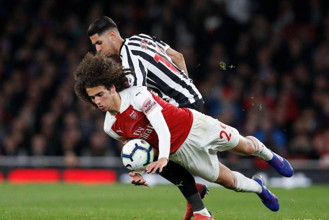 关于圣埃蒂安主场战平尼姆，难得一分的信息