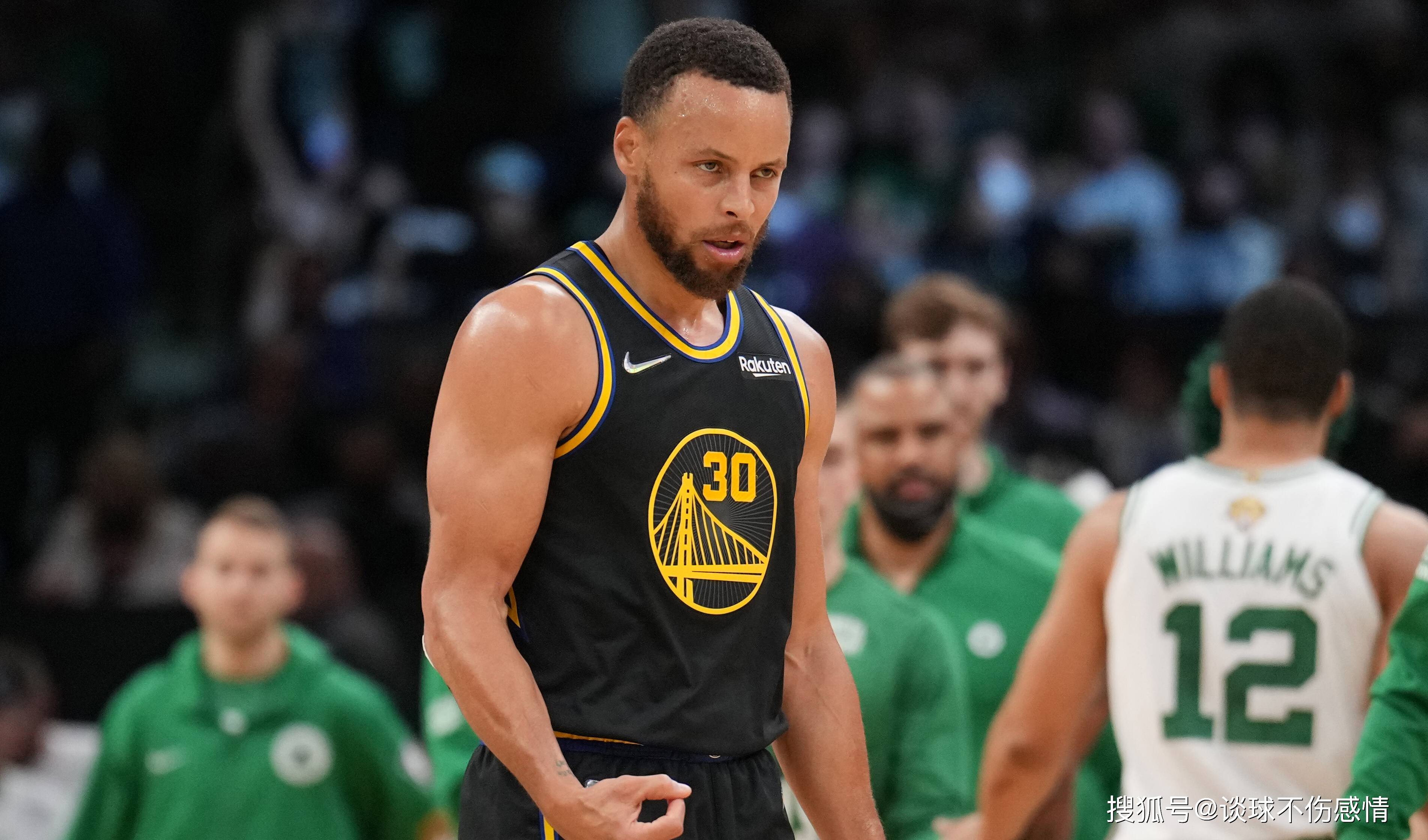 开云体育-老鹰意料之外惜败勇士，库里正赛全面超神