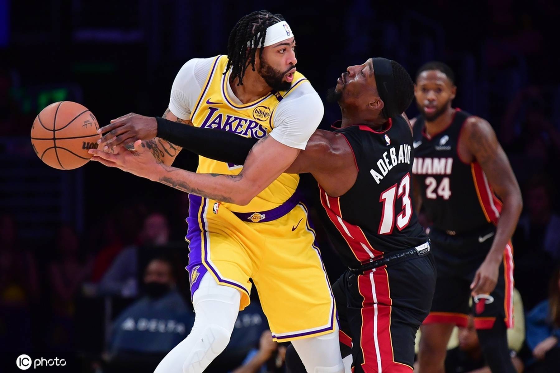 开云体育app-关于湖人不敌迈阿密热火，遭遇连败的信息