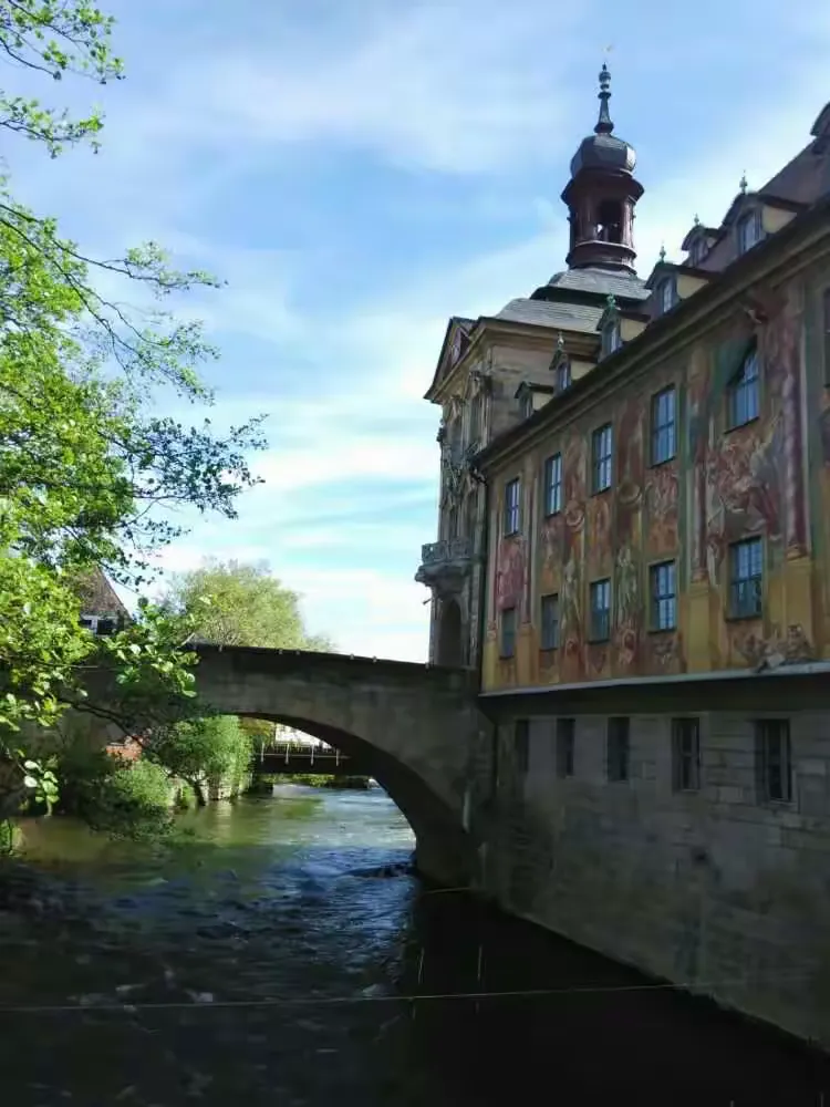 开云官网-达姆斯达特新援抵达莱比锡，期待新挑战的简单介绍