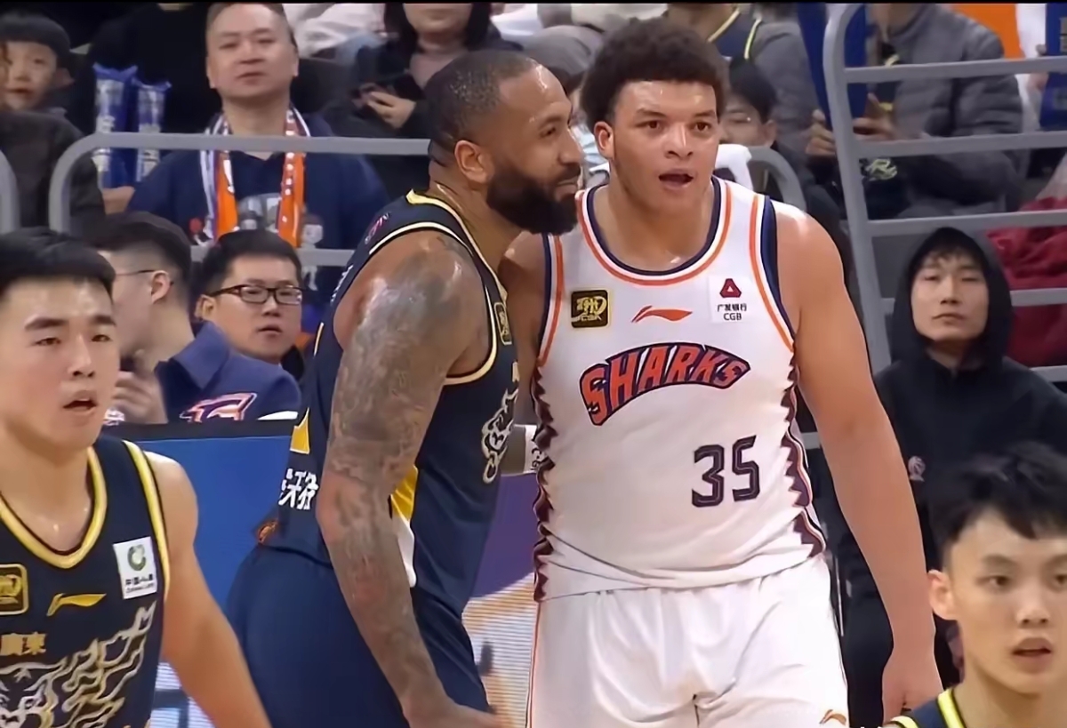 开云体育-上海队遭遇广东队逆转，遗憾失利