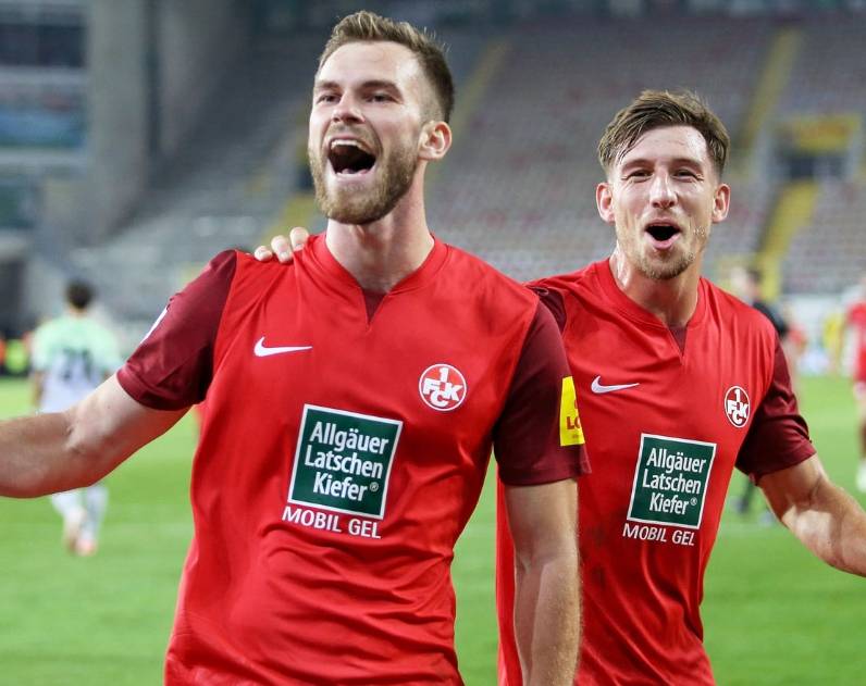 开云体育官网-科尔扎瓦传射制胜，沙尔克04击败艰难对手的简单介绍