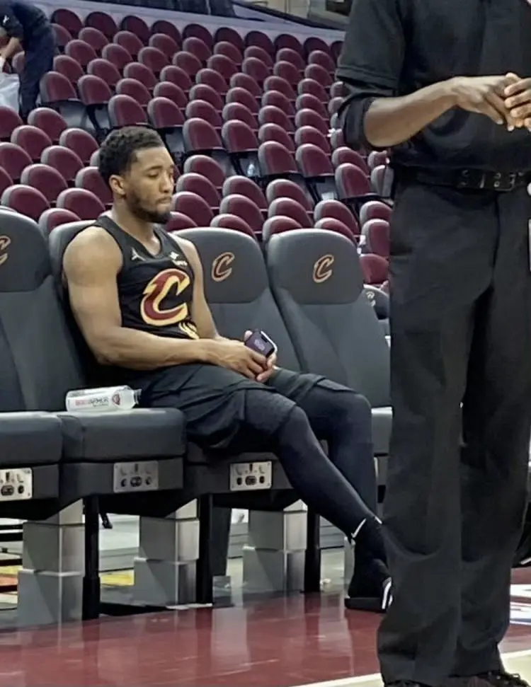 米切尔42+8助猛龙力克热火继续领跑东部的简单介绍