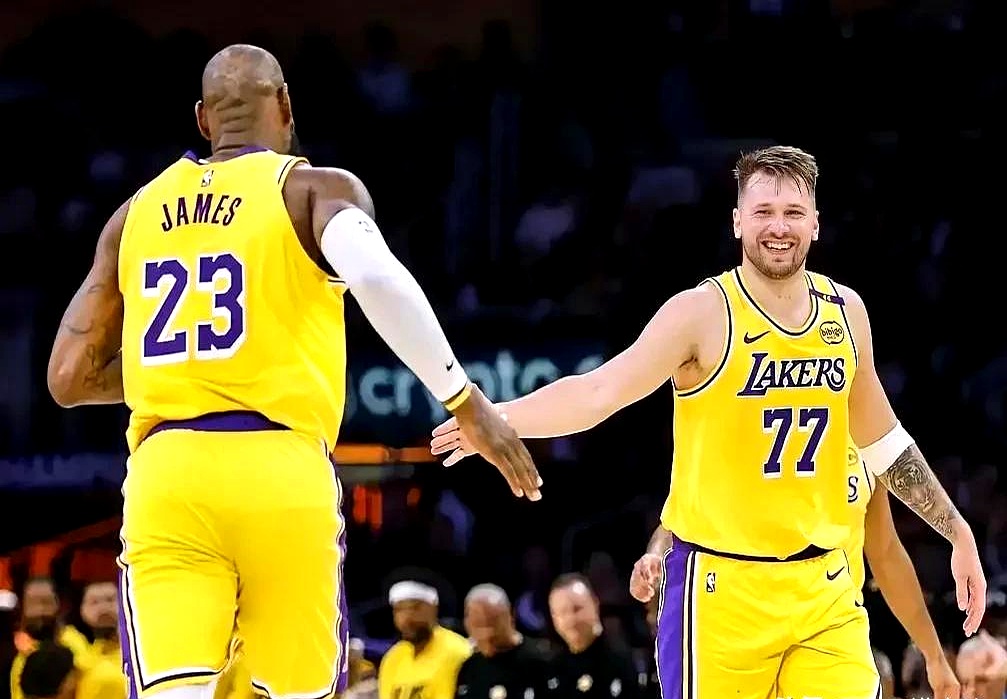 关于湖人击败掘金，终结对手五连胜的信息