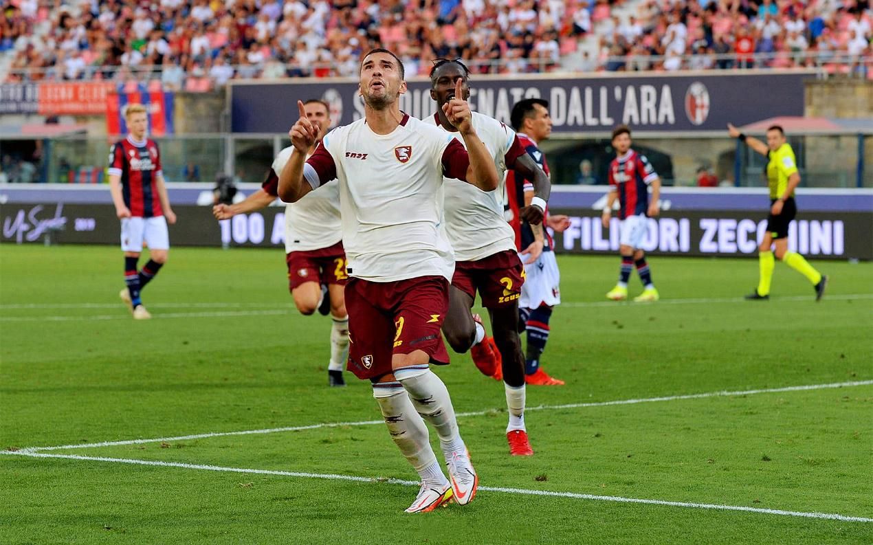 开云APP-萨索洛客场挑战卡利亚里，要点燃战火的简单介绍