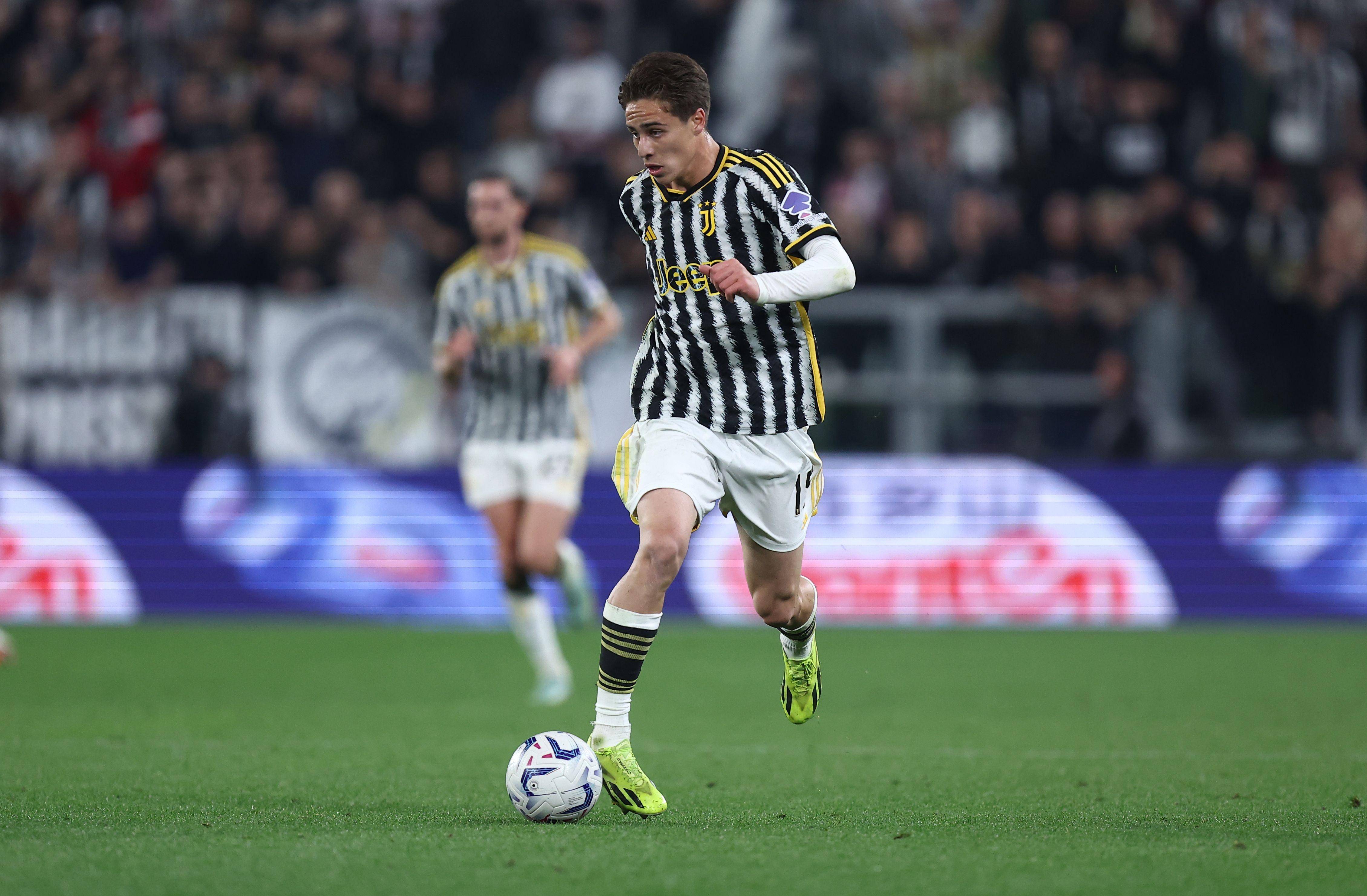 开云体育平台APP-包含尤文图斯后卫控制节奏，助球队稳操胜券的词条