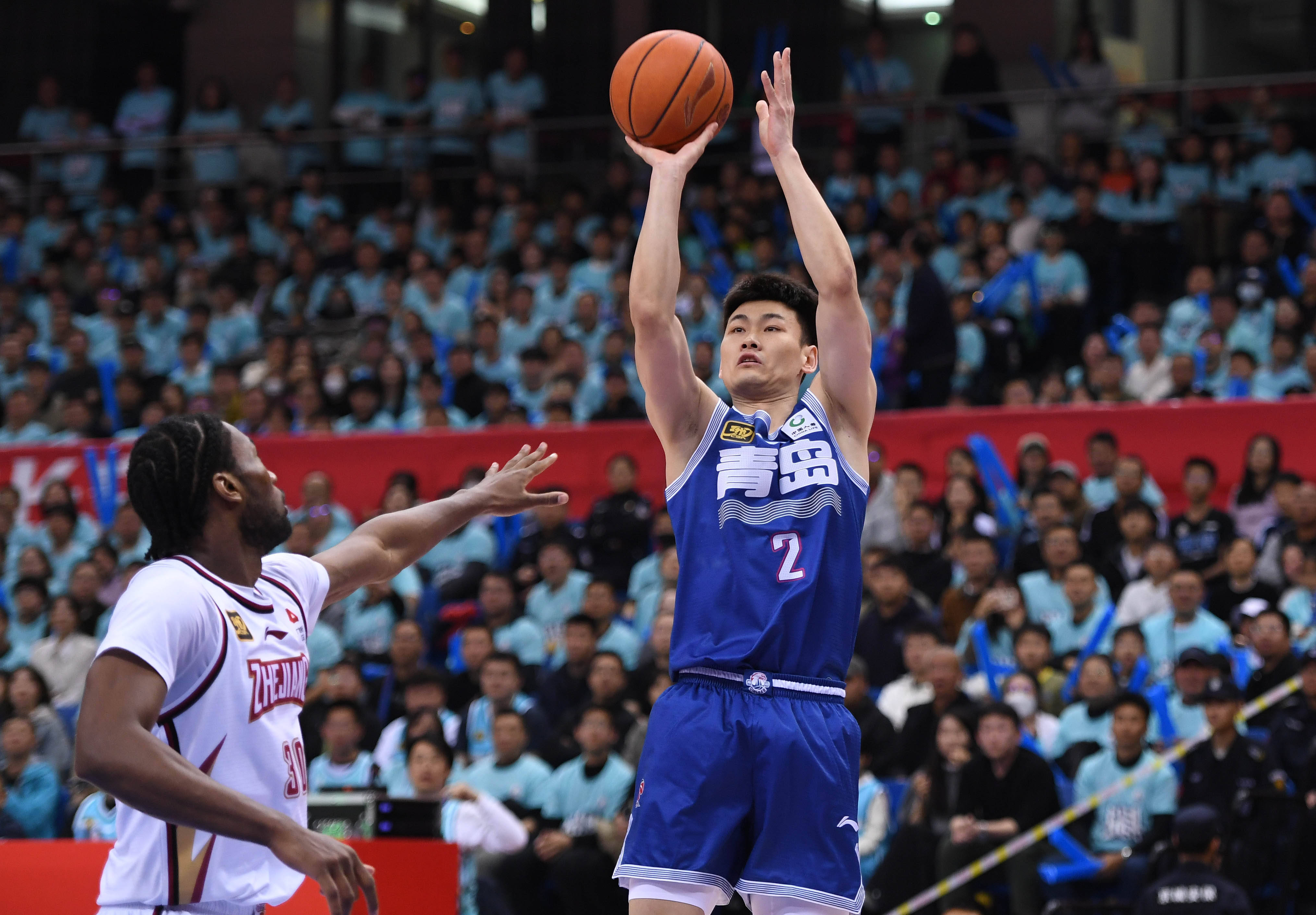 广厦队虽战尽全力，仍不敌青岛队