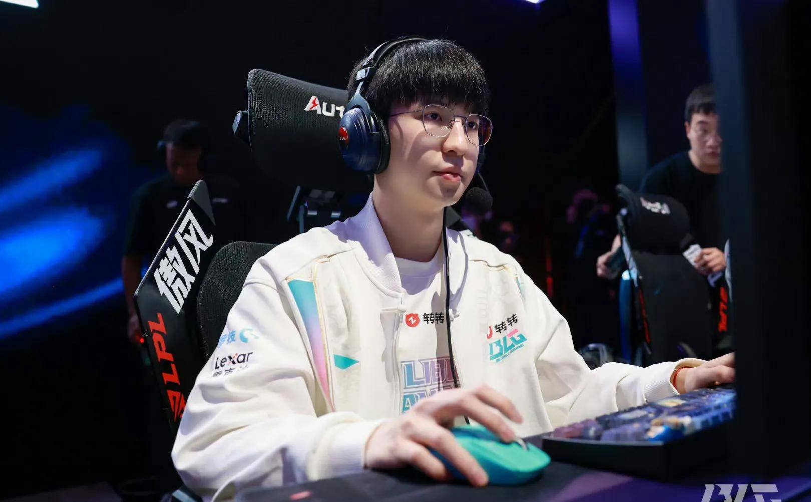 FPX翻盘C9，Elk线上压制力十足宿命之战四强赛，留下经典瞬间