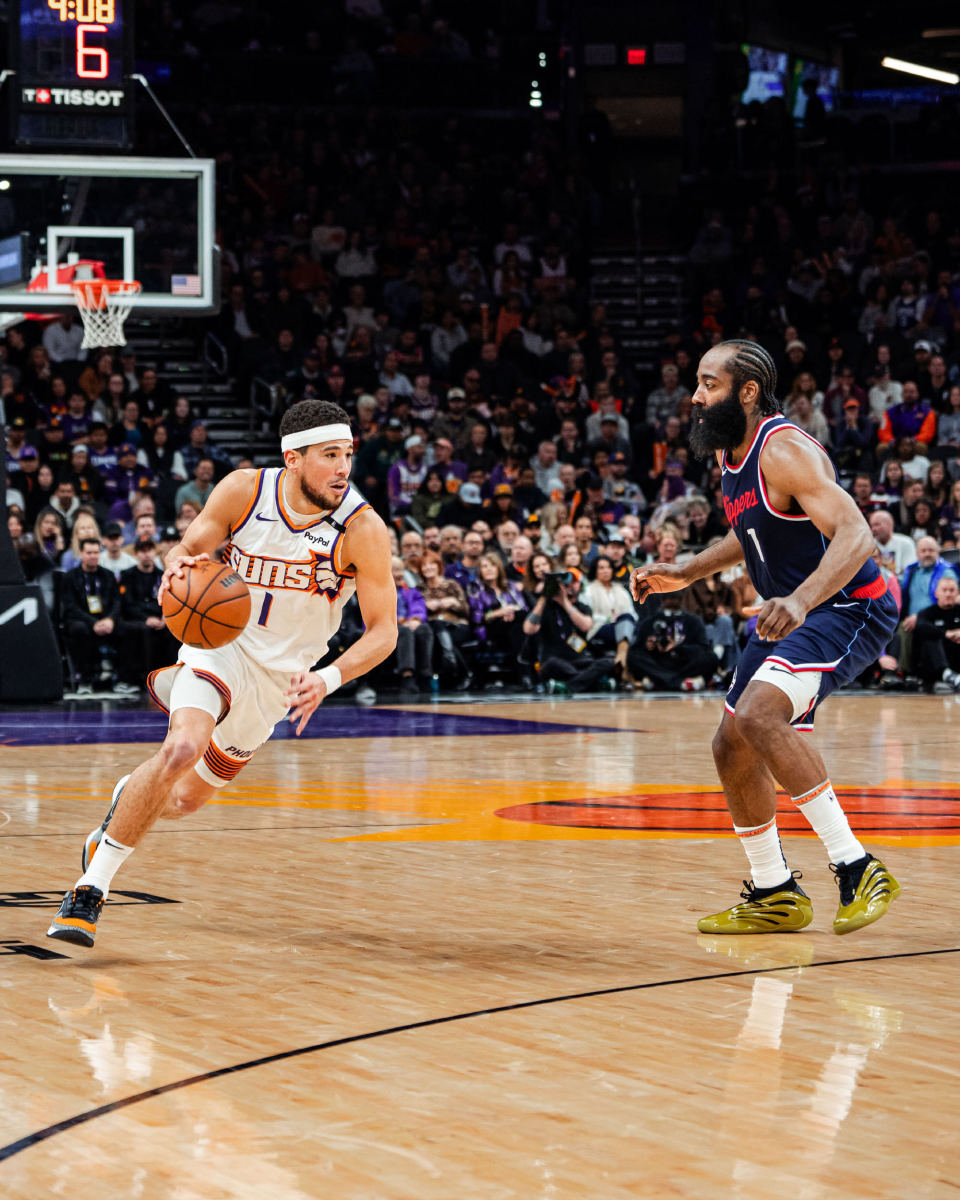 开云下载-太阳大胜国王，布克砍下30分