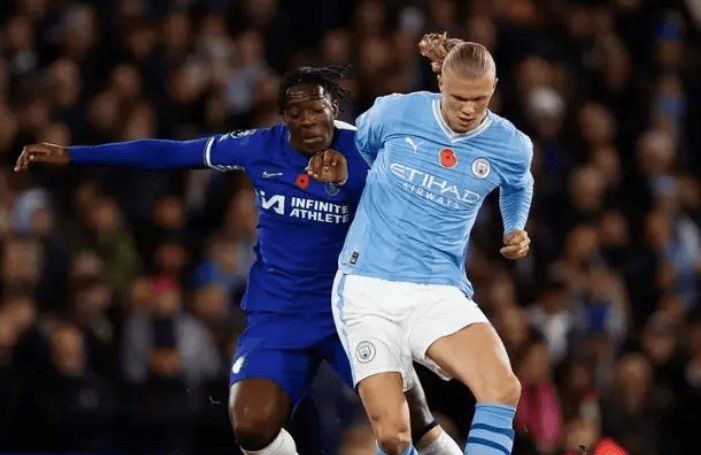 曼城客场战胜切尔西，取得关键胜利