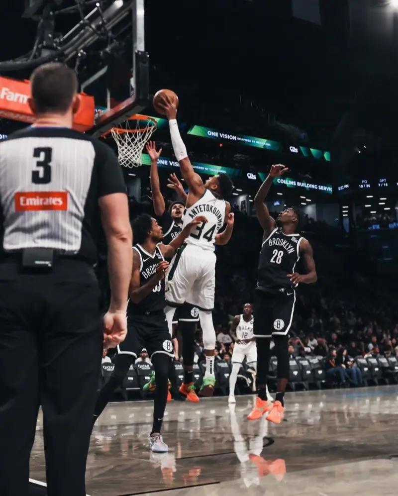 开云体育-雄鹿队顶住困难赢得胜利，晋级下一轮